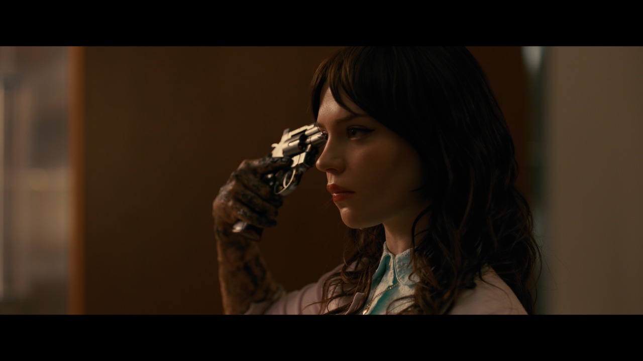 mpv-shot_Companion.2025.Hybrid.2160p.UHD.BDRemux.DV.HDR10Plus.HEVC-Нечипорук_01_14_03_0010