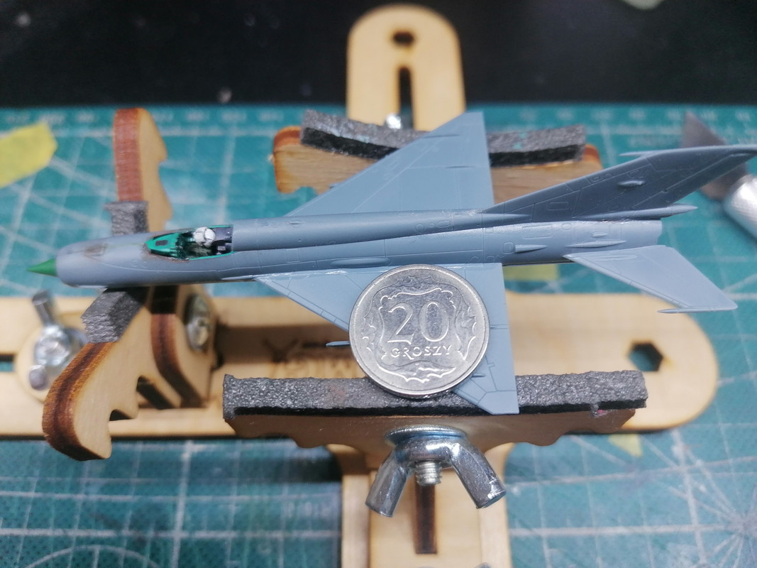 mig2105