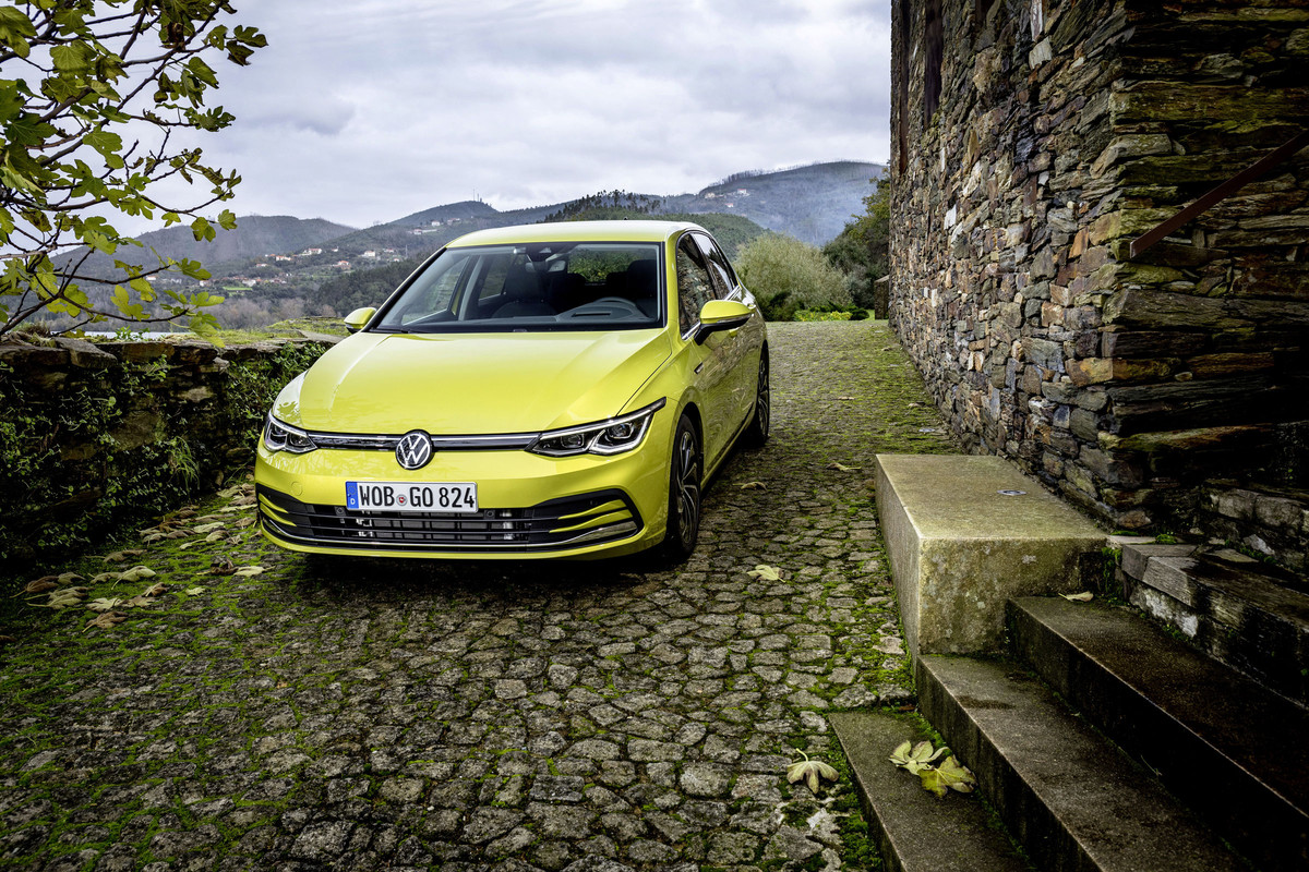 DB2019AU02042_overfull