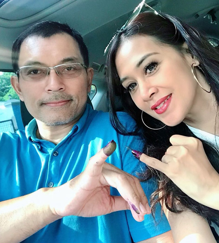 5 Potret harmonis Diah Permatasari dan suami, sudah 22 tahun menikah