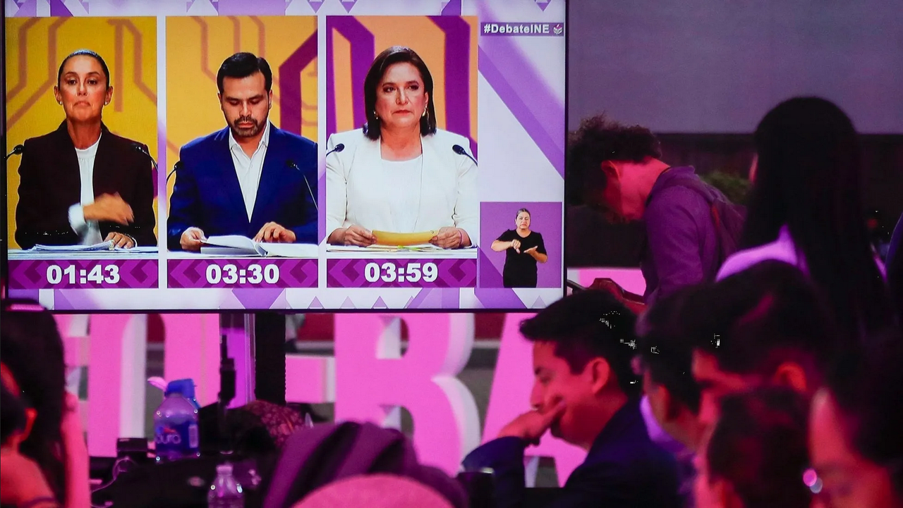 Sheinbaum, Xóchitl y Máynez proponen cambios a debates del INE