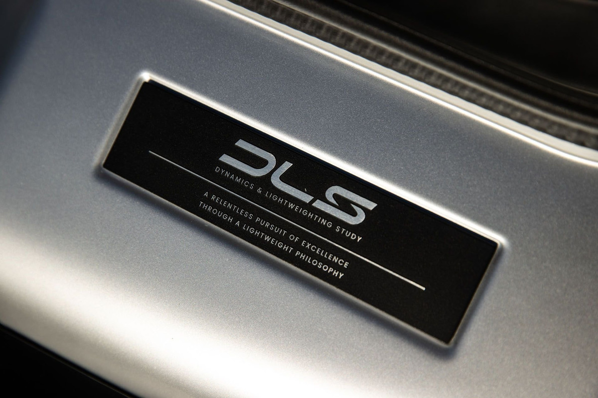 1991-porsche-911-reimagined-by-singer-dls-2025-06-24-T102758.jpg