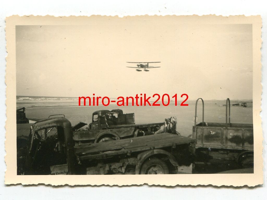 Foto, Wehrmacht, Blick auf zerstörte englische L