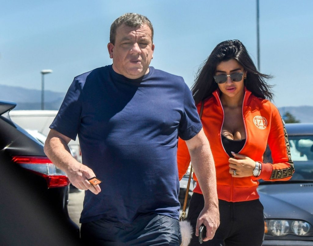 Chloe-Khan-upskirtSTARS.com-1024x683 (11)