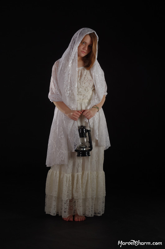 MarvelCharm_Nicolette-Lantern-005