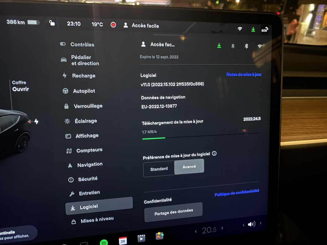 E564E327-3F3C-4230-9A34-4D6213794205