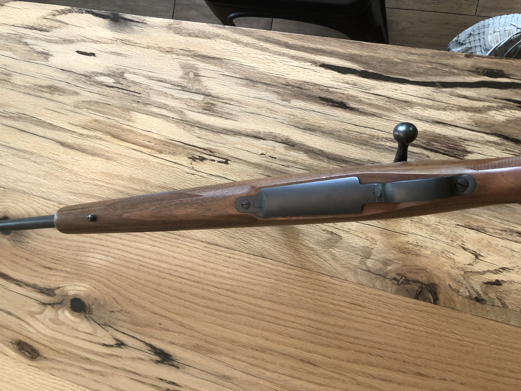 9A3A90D8-1EE7-4C77-AEC9-A2D6129D9A4D