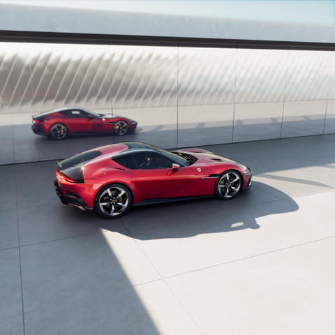 New_Ferrari_V12_ext_02_Design_red_640x480