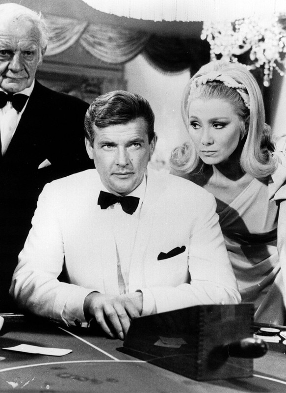 roger_moore_b28
