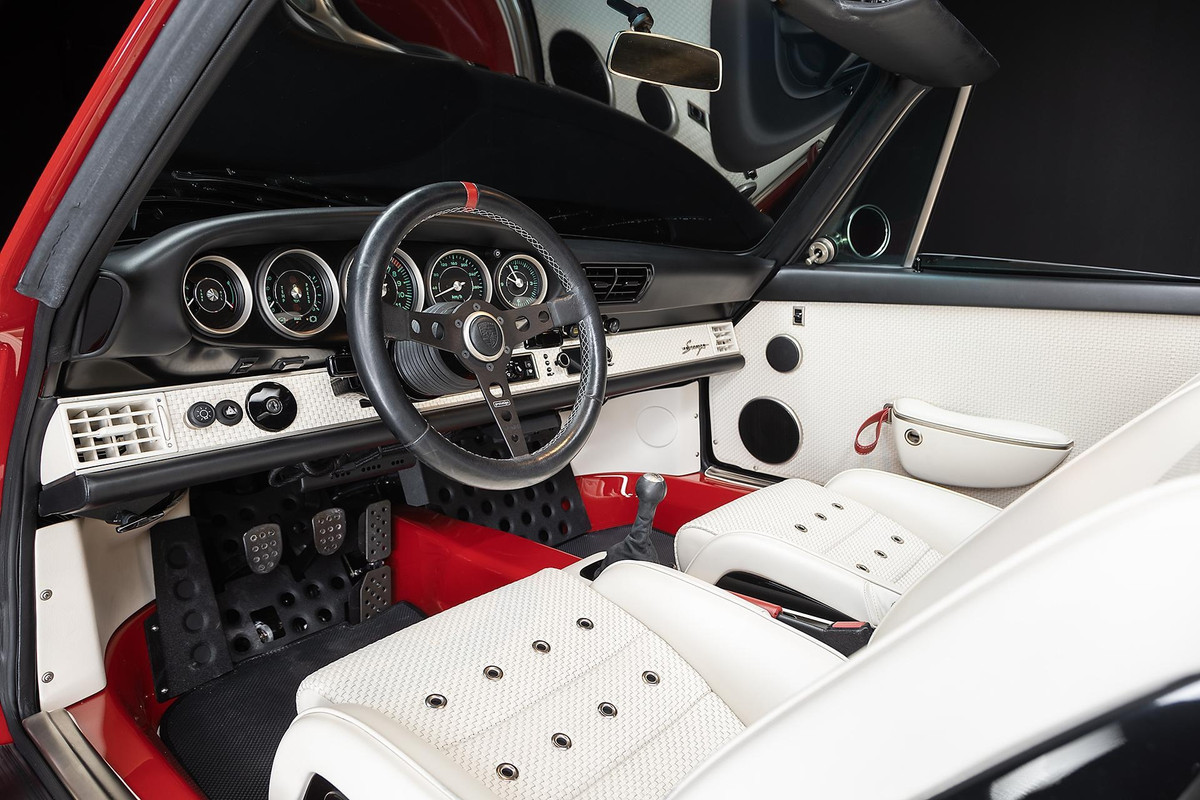 1992-porsche-911-carrera-2-targa7.jpg