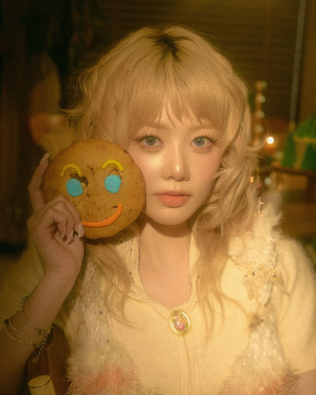 XG 4 Seasons from 1st Full Album THE CORE he Concept Photos documents 2(1)