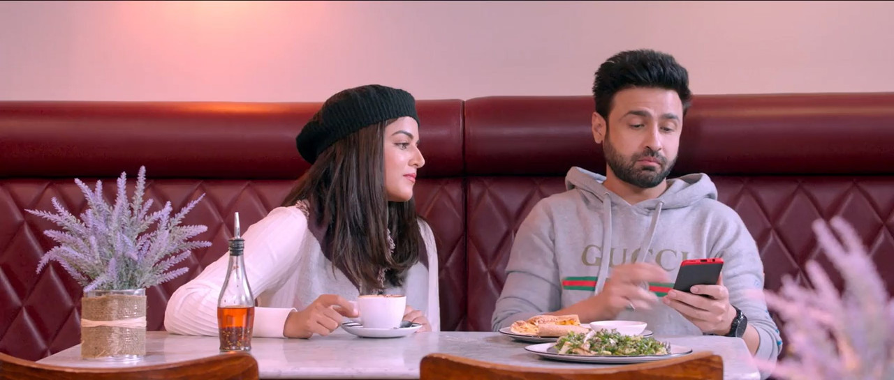 Dil Diyan Gallan 2019 WebRip [Punjabi] 480p 720p ESub Screenshot