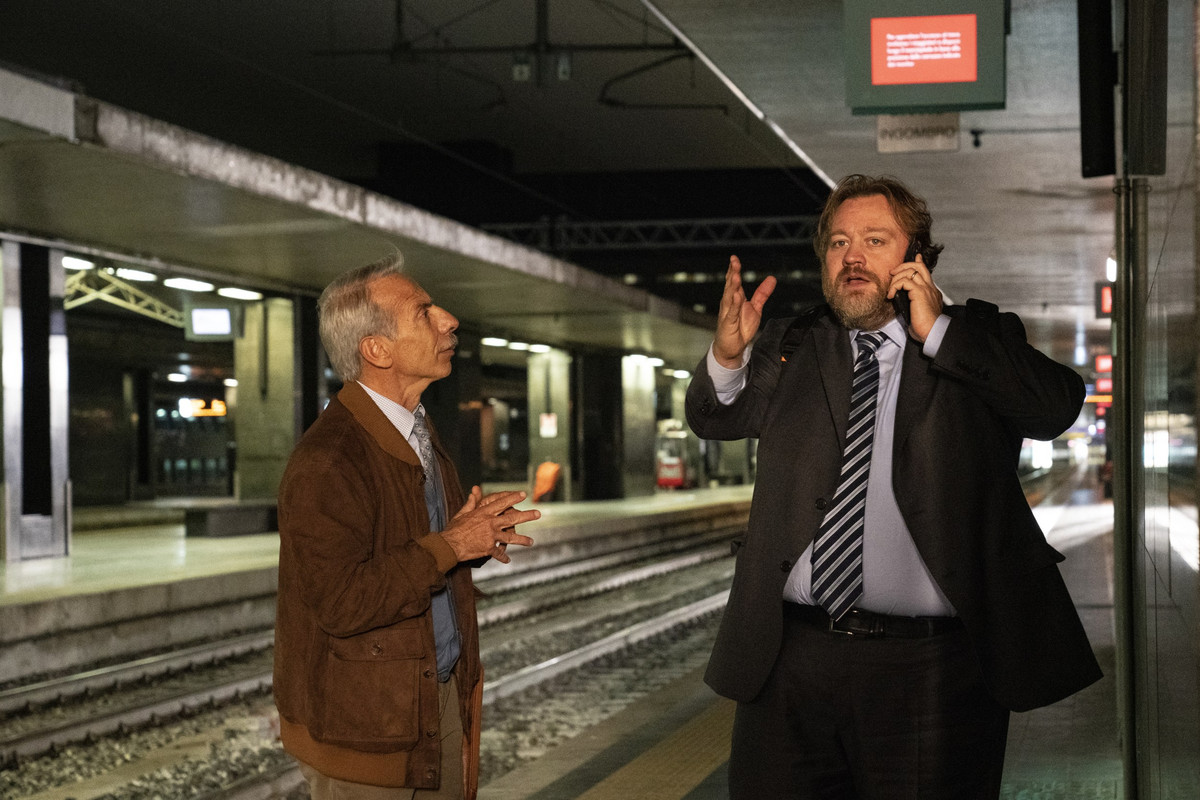 “Tutti a bordo”, la nuova commedia di Luca Miniero “Tutti a bordo”, la nuova commedia di Luca Miniero