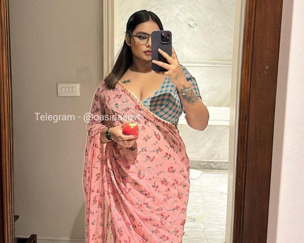 Oasi Das private teasing show exclusive Pssy closeup