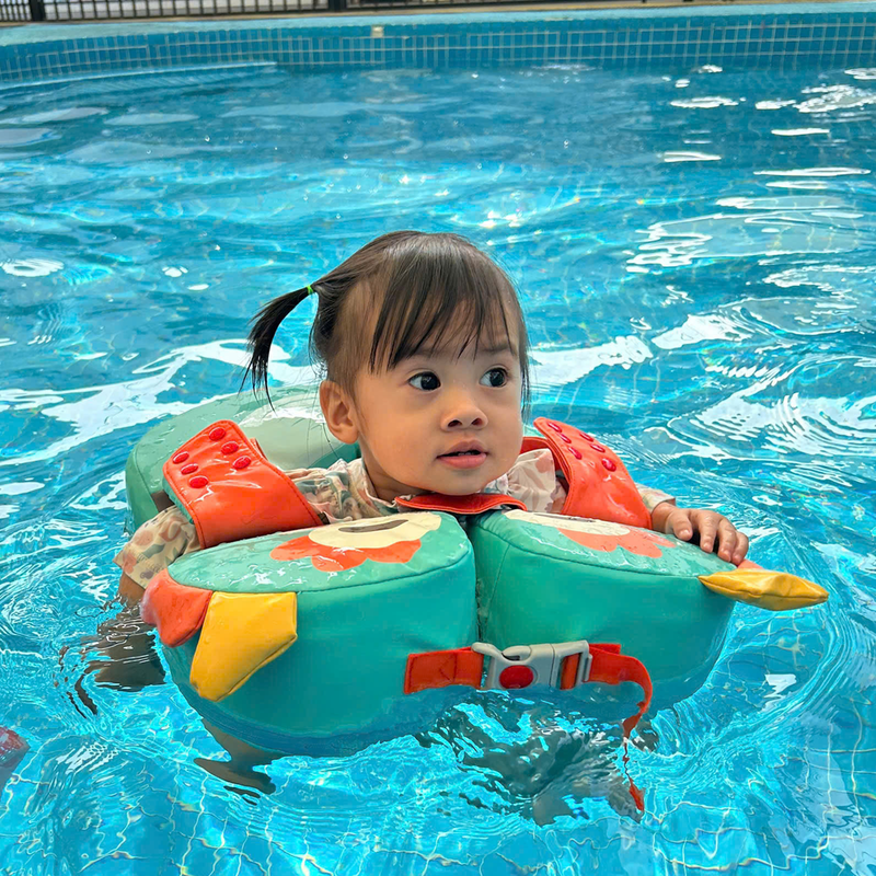 Children in hydrotherapy pool