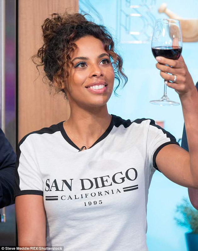 4BAE436000000578-5671655-image-m-98_1525023867267