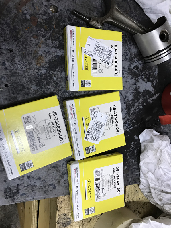 Restauration 4L (1202)