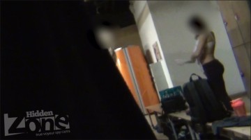[Image: Voyeur24085122640.jpg]