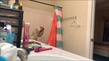 [Image: Voyeur35175153043.jpg]