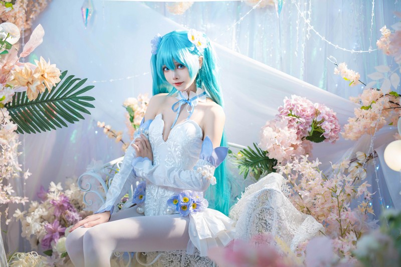艾西Aiwest 初音未来粉蝶花Cosplay写真图集 Miku高清美图 44P (159.9M)插图