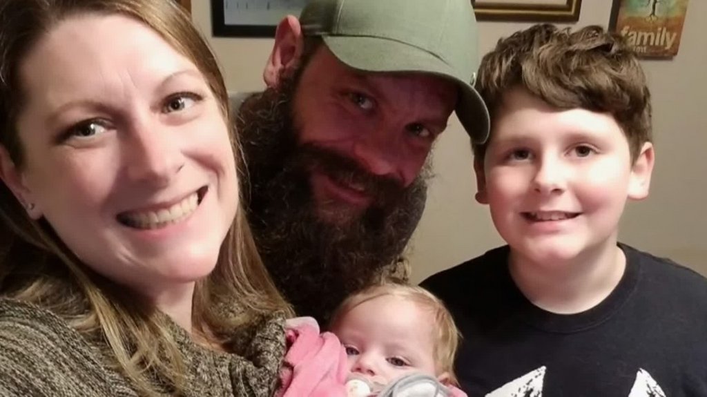 [Image: ly8e10ojj5cd.jpg]