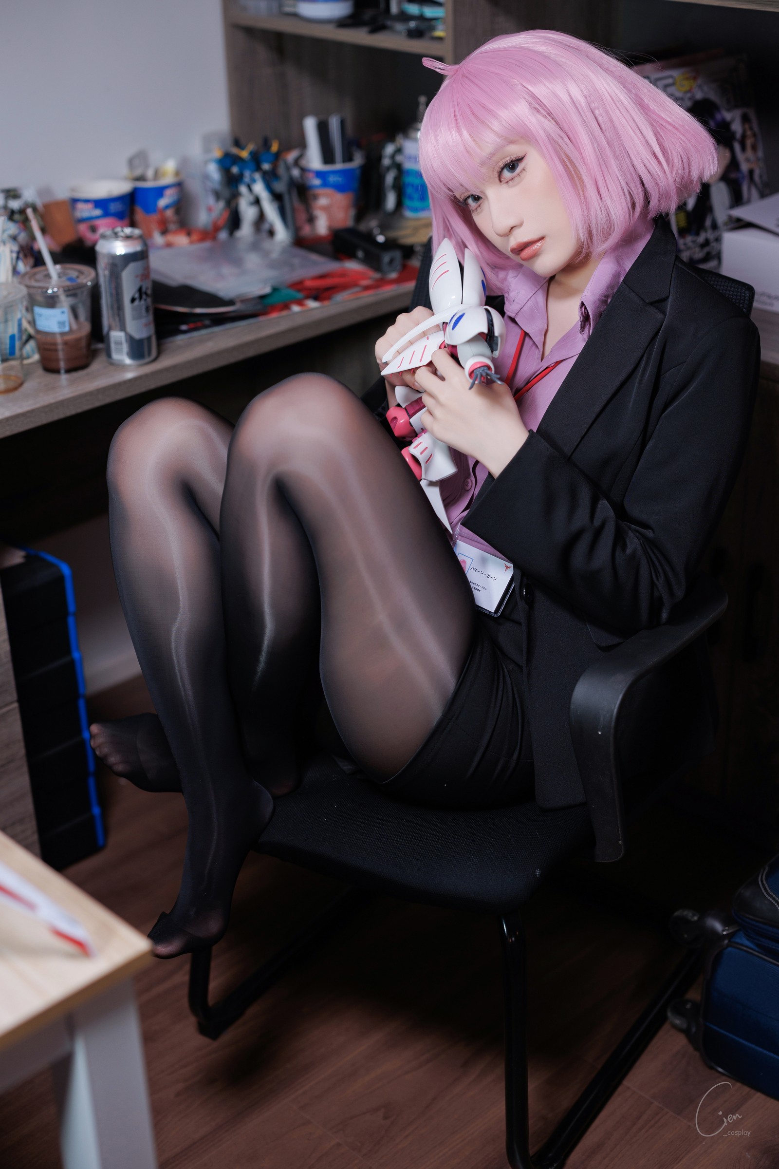 Cien恩恩 Apr.T2 Haman OL 制服 Cosplay 写真合集（25P｜192MB）插图2