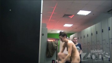[Image: Voyeur11795123422.jpg]