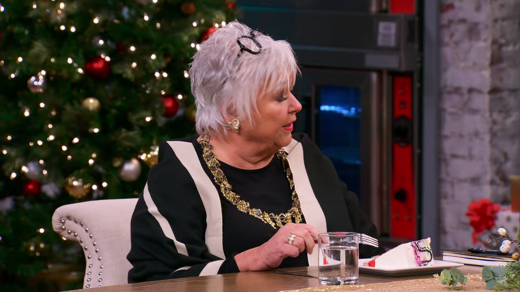 [Image: eif8h9xm89xq.png]