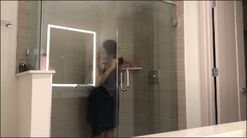 [Image: Voyeur49265114031.jpg]