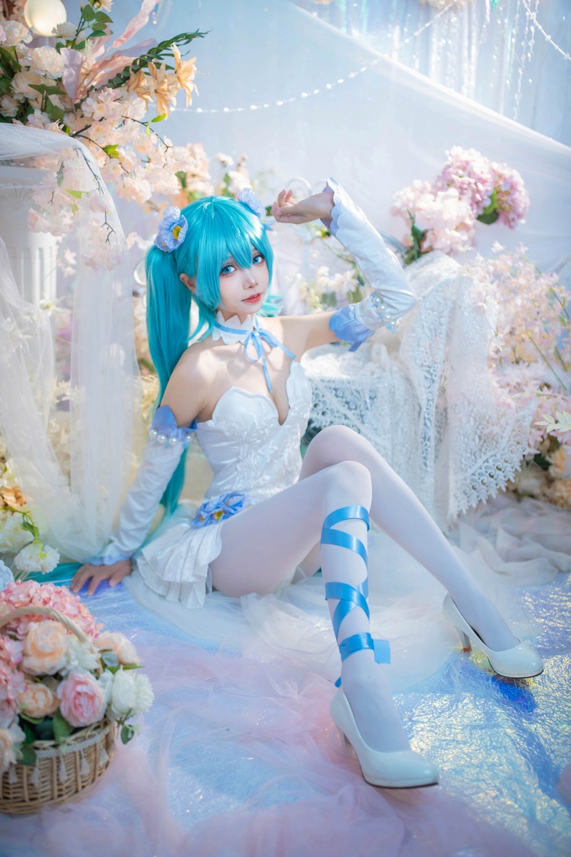 艾西Aiwest 初音未来粉蝶花Cosplay写真图集 Miku高清美图 44P (159.9M)插图5