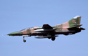 833 IAP Mig-23UB 93 Red (3)