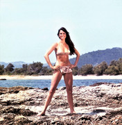 Caroline-Munro-d59