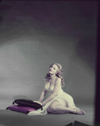 Julie-Newmar-mb60