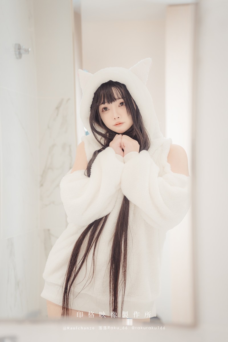 落落Raku 白衣猫咪 Kitten Cosplay 写真 44P插图