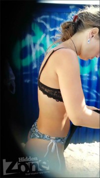 [Image: Voyeur49215113841.jpg]