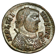 Nummus de Licinio I. PROVIDENTIAE AVGG. Puerta de campamento de tres torres. Ceca Heraclea. IMG-0429