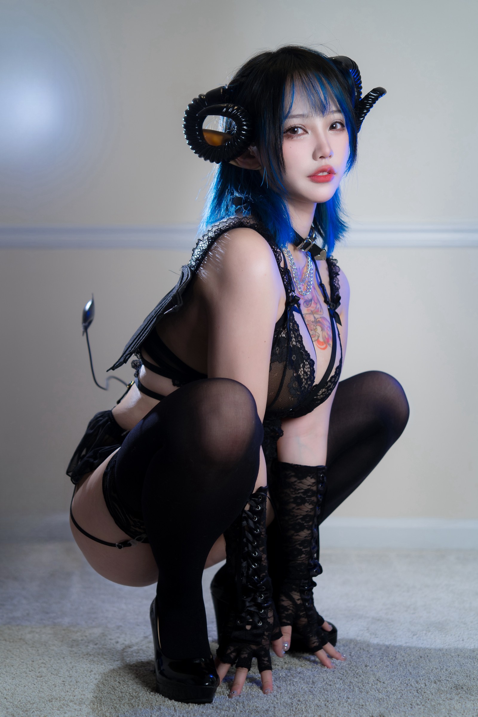 狐洛洛子 – 深蓝魅魔 高清写真集（46P-580MB）魅魔主题氛围作品插图1