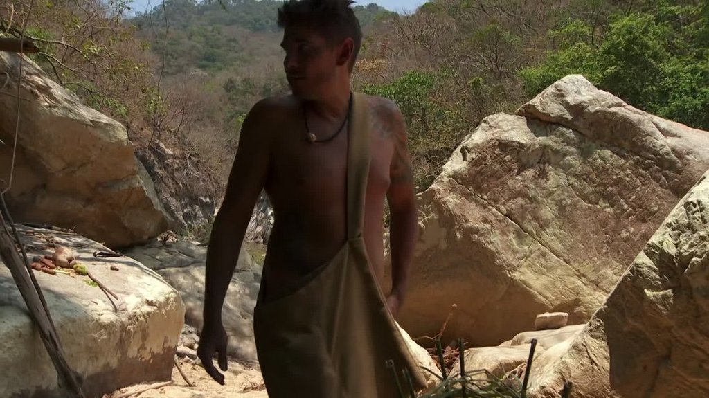 [Image: gf4sn7yry7e8.jpg]