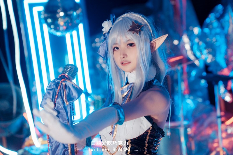 白莉爱吃巧克力 爱蜜莉雅 Cosplay 高清写真【40P｜302.7MB】插图6