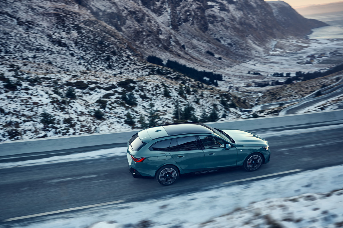 P90537307_highRes_the-new-bmw-i5-edriv