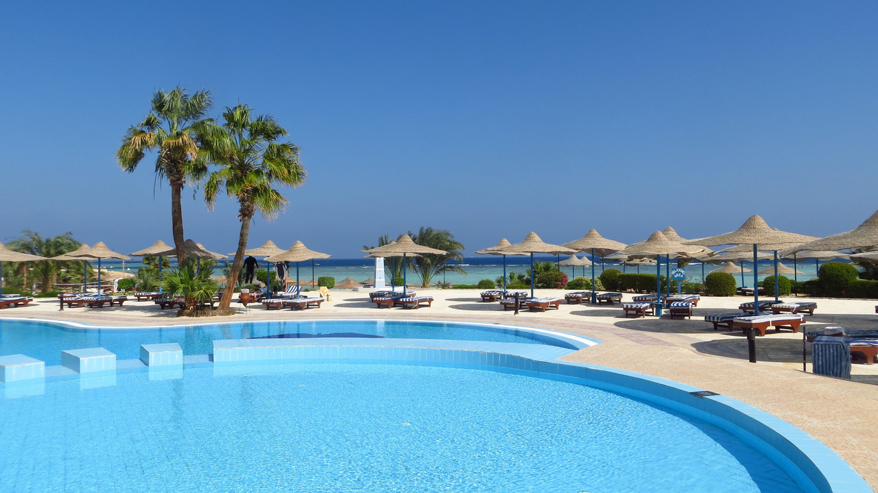 blue-Resort.jpg
