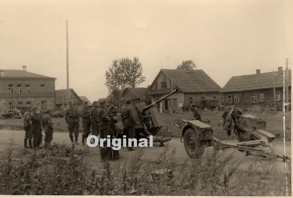 2WK, Flak 3,7cm mit Abschussringen und Lafette in Russland