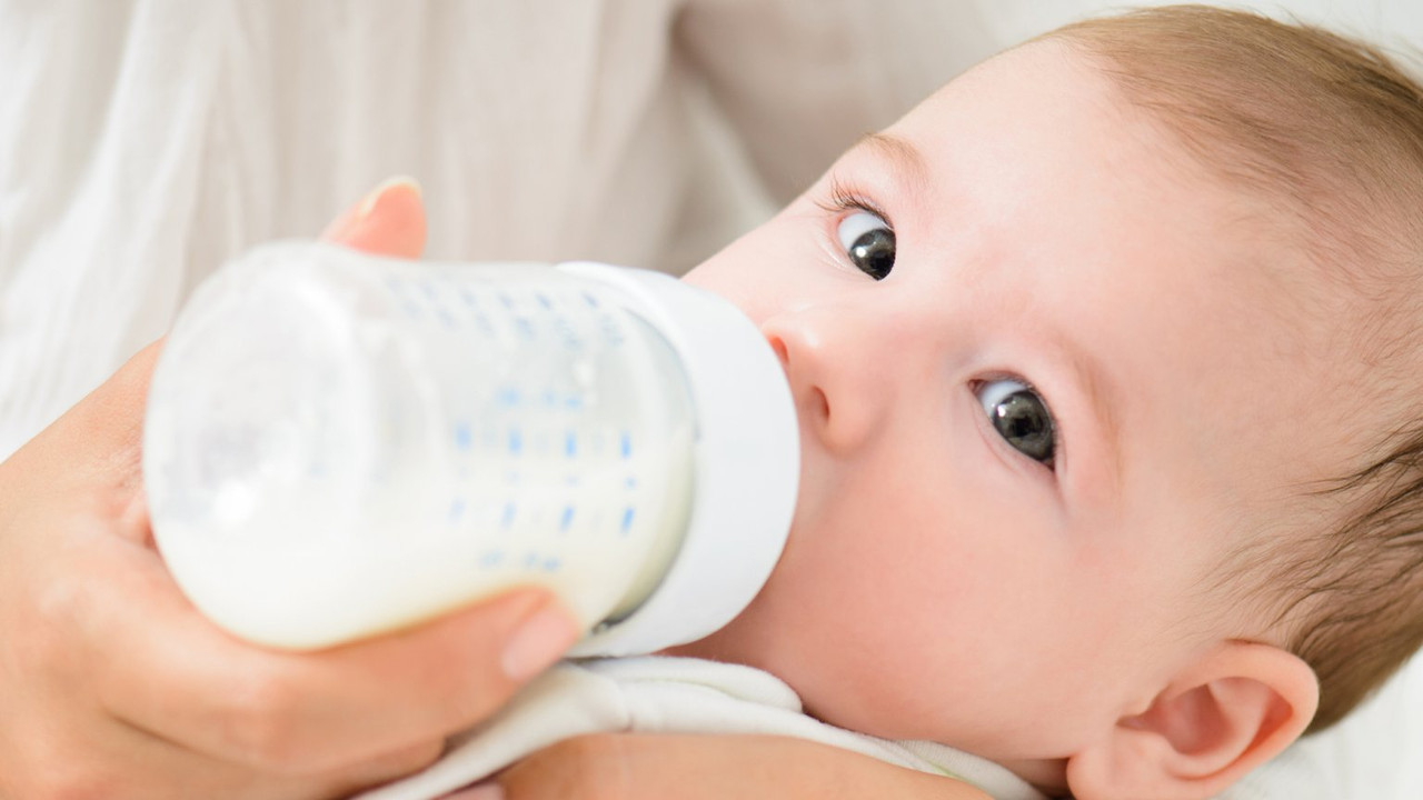 FDA investiga la muerte de otro bebé por consumir leche de esta marca