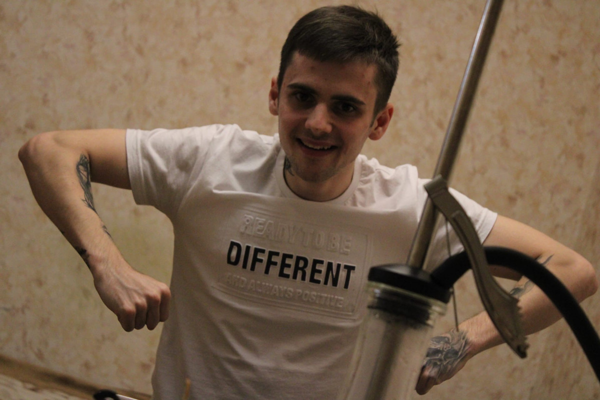 9D05560E-2DAA-4C1E-950F-6FD11A1246AF