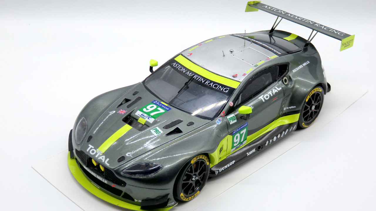 Profil 1/24 Aston Martin V8 Vantage GT IMG-2030