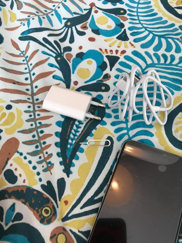 3E4D2D1B-5E67-404E-BEBE-B1153AF3740E