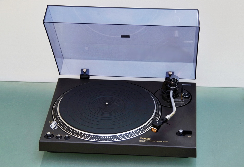 [Bild: Technics-SL-1710-MKI-1x.jpg]