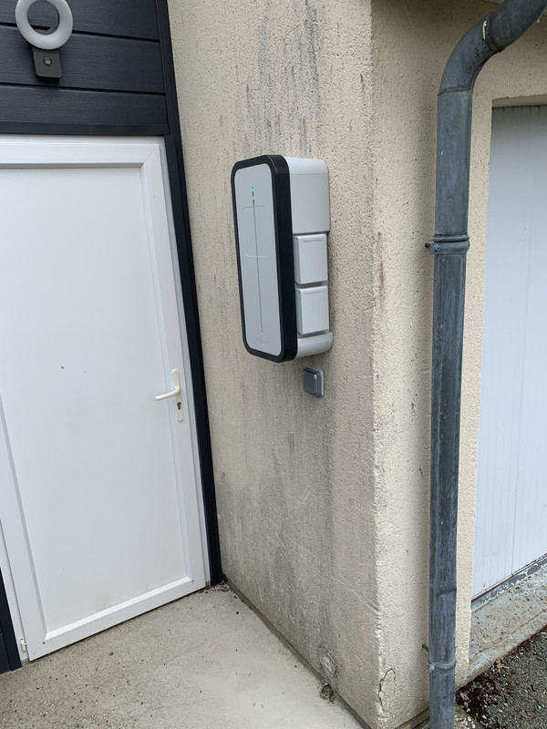 D9F927BF-4E93-4454-B99A-2A3115060076