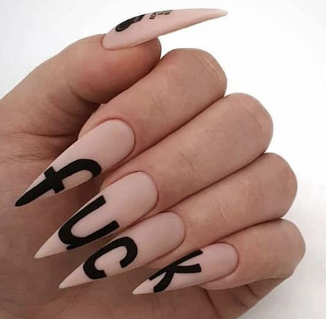 Маникюр с надписями на ногтях. Фото на русском, английском языке, модные идеи