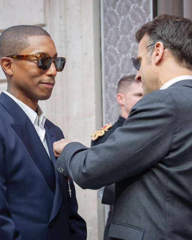 EXCLUSIVE Very legendary French President Macron just named Pharrell la Légion d honneur (Knig (1)
